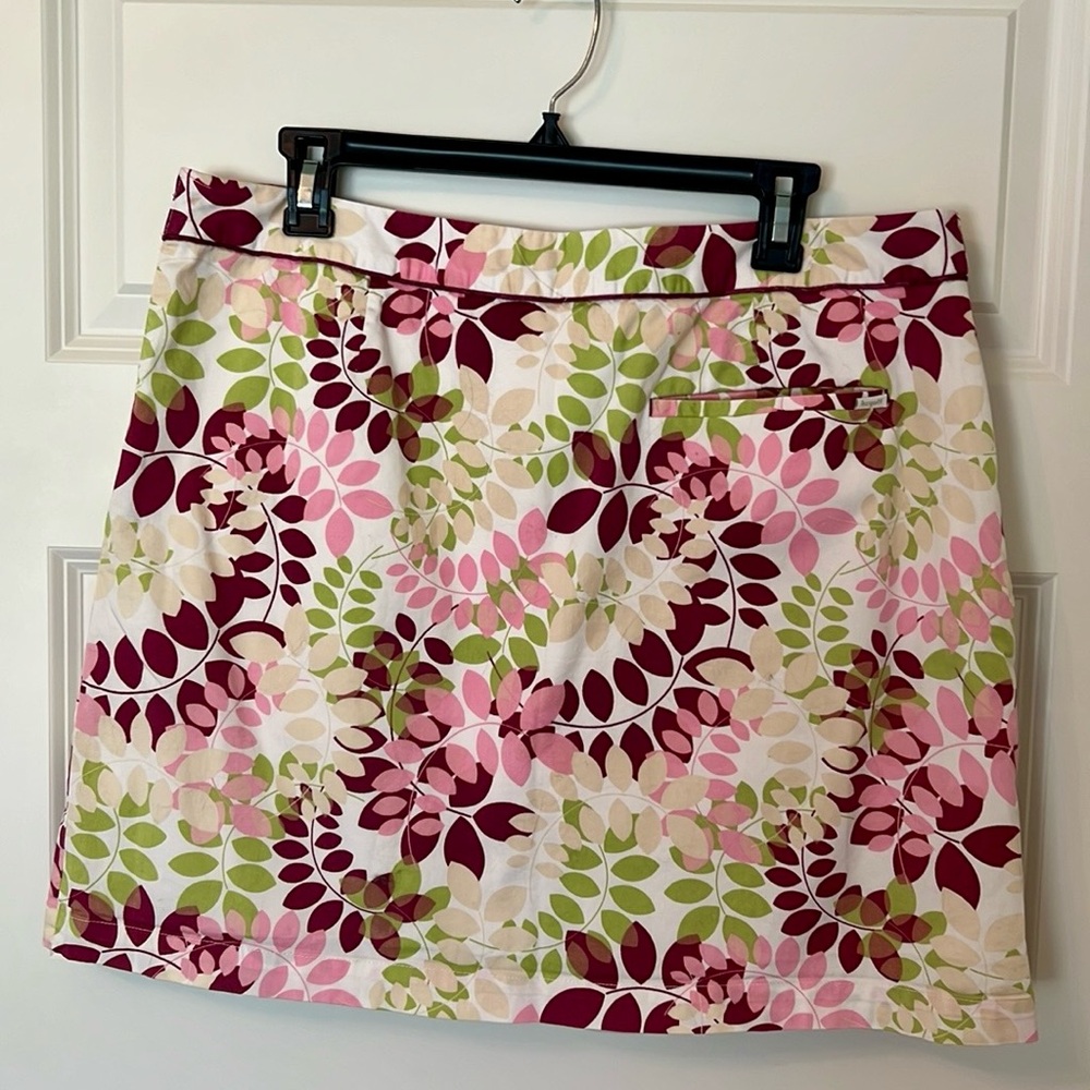 Liz Golf Floral A-Line Skort - Pink, Green, and White - Picture 5 of 6